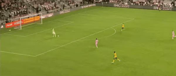 Xứng đáng! Messi được vinh danh là cầu thủ xuất sắc nhất trận đấu trong chiến thắng 2-1 của Miami trước Nashville