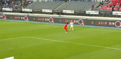 Hiệp một Cúp Đông Á: Hosoya Shindai ghi bàn, Zhang Yuning bỏ lỡ cơ hội đối mặt, Trung Quốc 0-1 Nhật Bản
