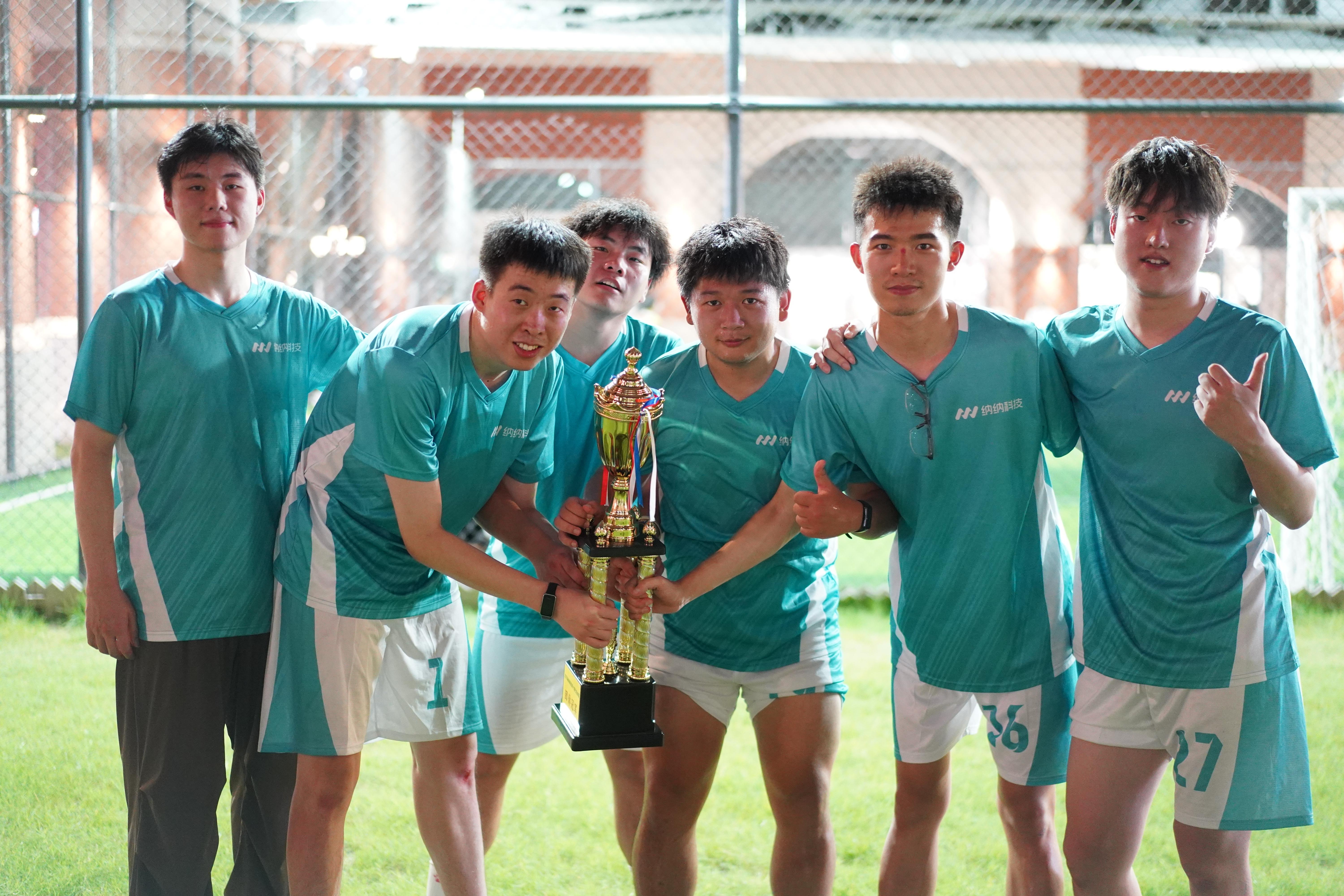 Bản tin Leisu Club World Cup: Giải bóng đá Step Ten Forward đã kết thúc thành công, Nana FC giành chức vô địch với tỷ số 3-0.