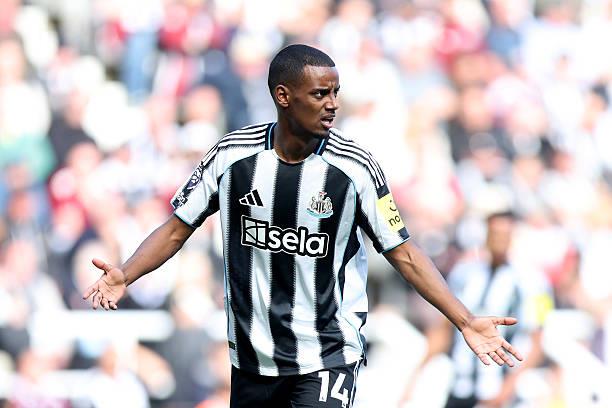 Newcastle United: Isaac sẽ ở lại và không bán dù Liverpool có trả 150 triệu bảng