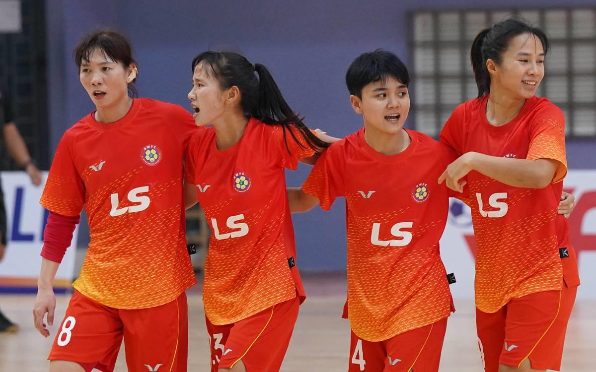 Thùy Trang cùng CLB nữ TP HCM thua sốc 11 bàn