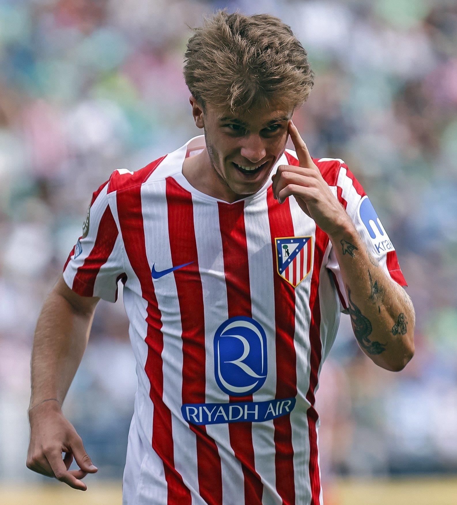 Tuyển chọn cầu thủ Leisu Club World Cup: Messi ghi bàn thắng quyết định từ cú đá phạt, Kane và Gundogan mỗi người kiến tạo 2 bàn, ai là MVP của vòng 2? Tuyển chọn cầu thủ Leisu Club World Cup: Messi ghi bàn thắng quyết định từ cú đá phạt, Kane và Gundogan mỗi người kiến tạo 2 bàn, ai là MVP của vòng 2?