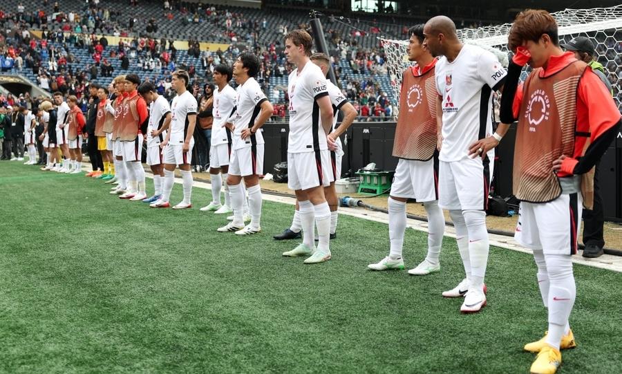 Urawa Red Diamonds thua hai trận liên tiếp và bị loại sớm một vòng. Đội châu Á có 1 trận hòa và 4 trận thua và vẫn chưa có chiến thắng nào. Urawa Red Diamonds thua hai trận liên tiếp và bị loại sớm một vòng. Đội châu Á có 1 trận hòa và 4 trận thua và vẫn chưa có chiến thắng nào.