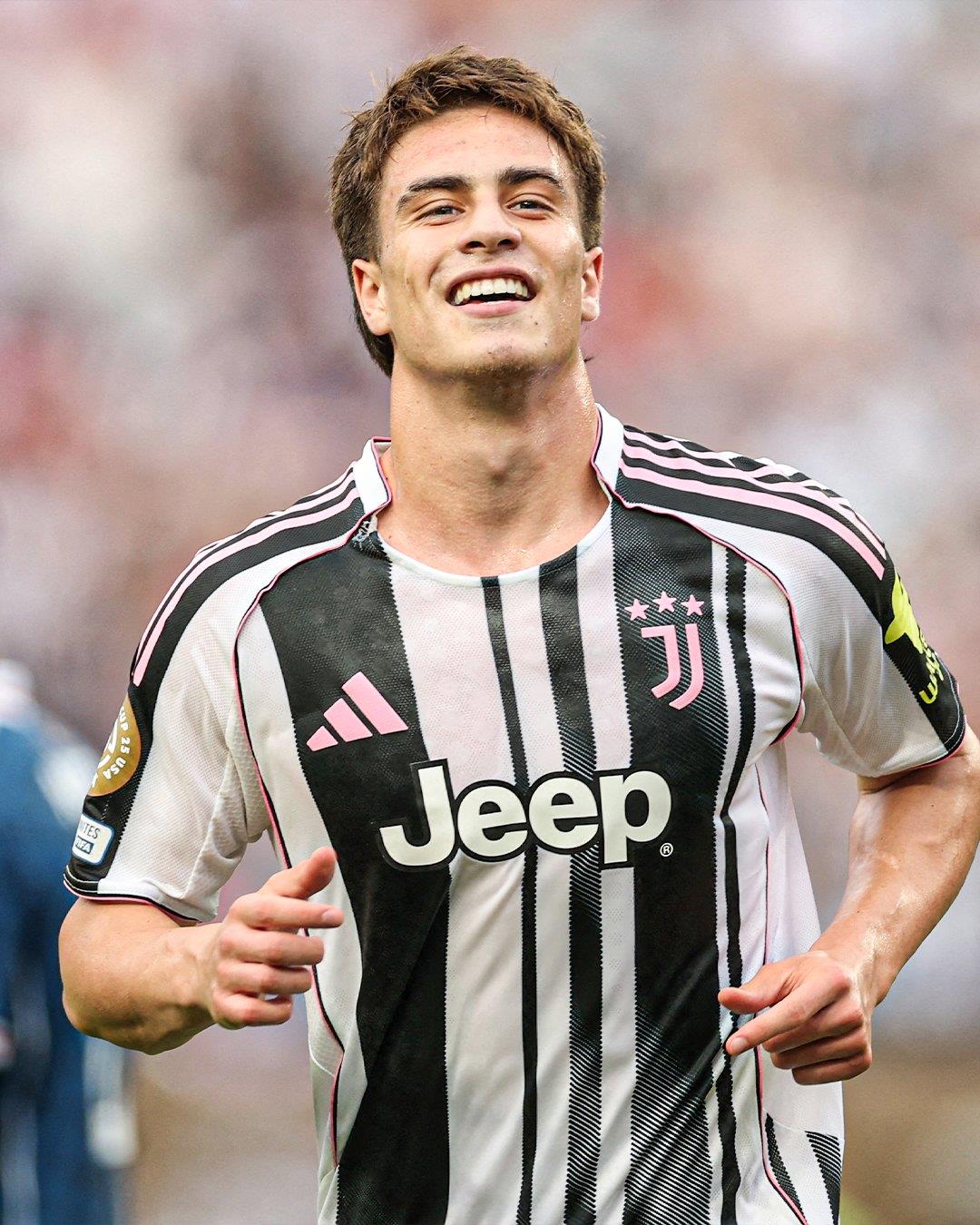 Tuyển chọn cầu thủ Leisu Club World Cup: Messi ghi bàn thắng quyết định từ cú đá phạt, Kane và Gundogan mỗi người kiến tạo 2 bàn, ai là MVP của vòng 2? Tuyển chọn cầu thủ Leisu Club World Cup: Messi ghi bàn thắng quyết định từ cú đá phạt, Kane và Gundogan mỗi người kiến tạo 2 bàn, ai là MVP của vòng 2?