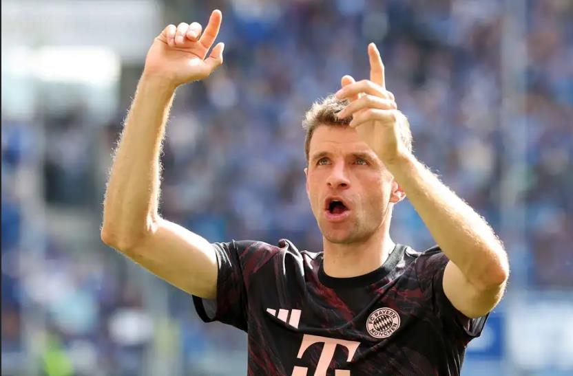 Muller: Nhiệt độ cao không phải là cái cớ để các cầu thủ thua trận. Tôi có cơ hội gia nhập một đội MLS. Muller: Nhiệt độ cao không phải là cái cớ để các cầu thủ thua trận. Tôi có cơ hội gia nhập một đội MLS.