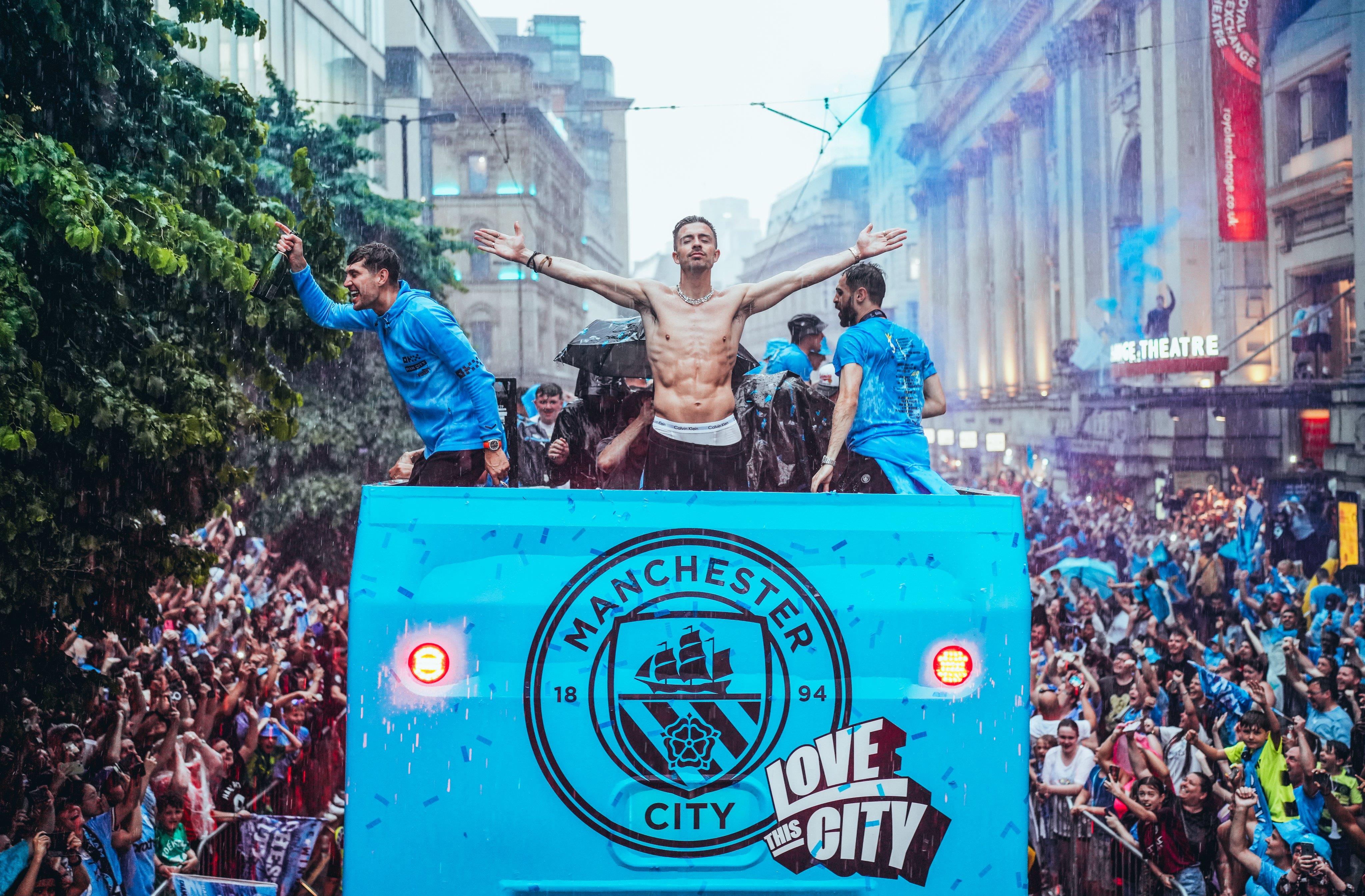 Lịch thi đấu Ngoại hạng Anh mới của Manchester City: Trận mở màn gặp Wolves, vòng 4 và vòng 5 gặp Manchester United và Arsenal Lịch thi đấu Ngoại hạng Anh mới của Manchester City: Trận mở màn gặp Wolves, vòng 4 và vòng 5 gặp Manchester United và Arsenal