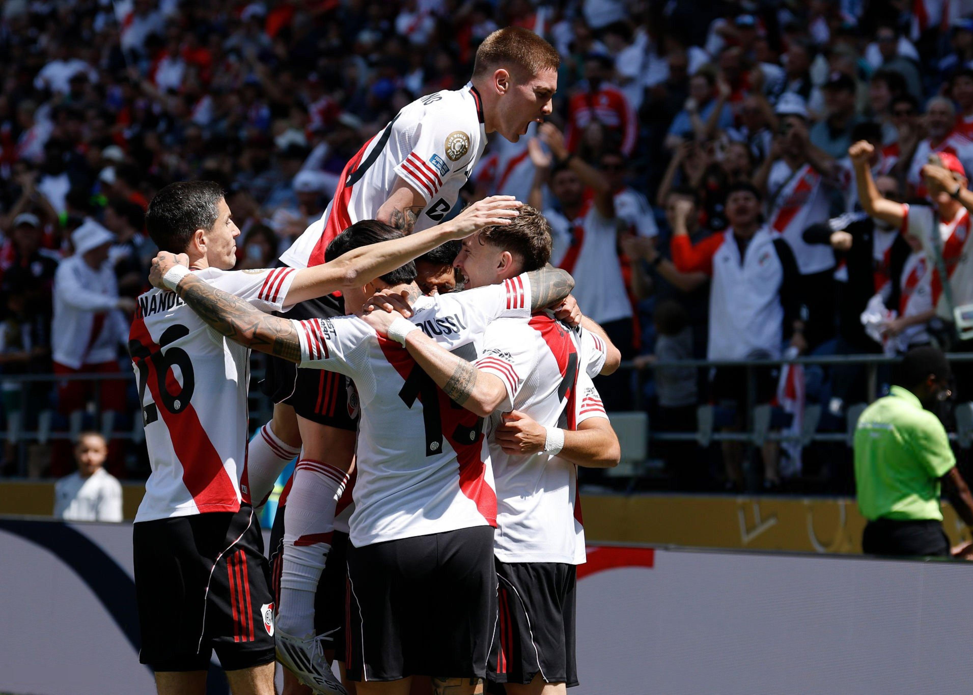 Ở vòng bảng Club World Cup đầu tiên, 6 đội Nam Mỹ đã thắng 3 và hòa 3, trong đó Flamengo và River Plate đều giành chiến thắng với cách biệt 2 bàn. Ở vòng bảng Club World Cup đầu tiên, 6 đội Nam Mỹ đã thắng 3 và hòa 3, trong đó Flamengo và River Plate đều giành chiến thắng với cách biệt 2 bàn.