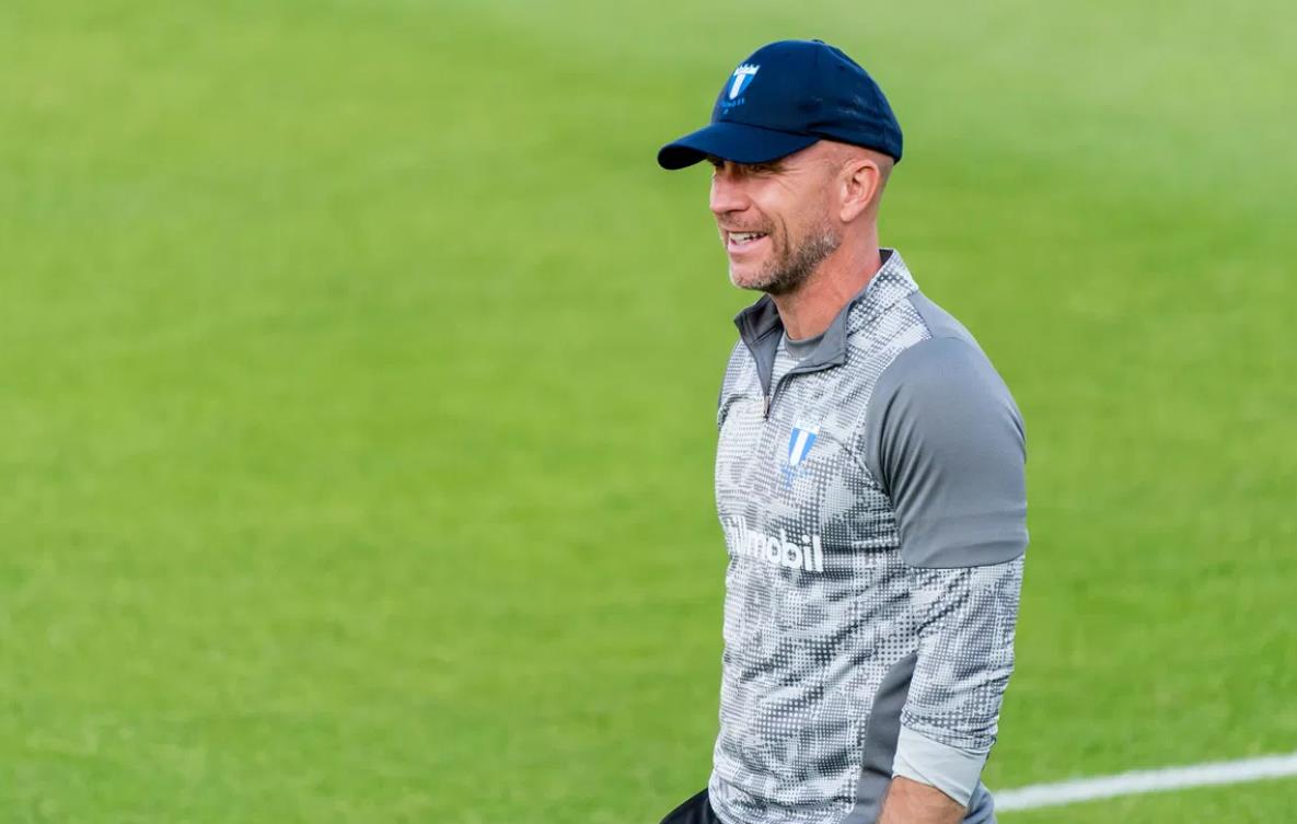 Huấn luyện viên Malmö: Hàng phòng ngự của đối thủ rất chắc chắn, nhưng mỗi đội đều có điểm yếu Huấn luyện viên Malmö: Hàng phòng ngự của đối thủ rất chắc chắn, nhưng mỗi đội đều có điểm yếu