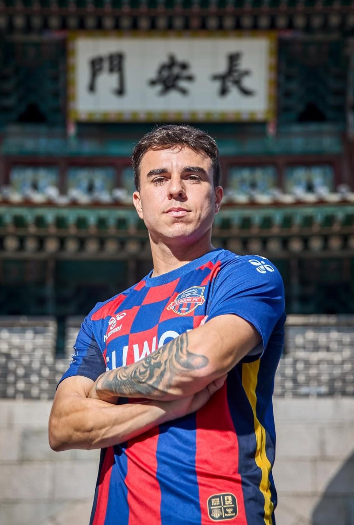 Bản tin trước về K-League Hàn Quốc: Suwon đã có nhiều bản hợp đồng trong kỳ chuyển nhượng mùa hè và ngôi sao Asani của Gwangju đang có phong độ cao Bản tin trước về K-League Hàn Quốc: Suwon đã có nhiều bản hợp đồng trong kỳ chuyển nhượng mùa hè và ngôi sao Asani của Gwangju đang có phong độ cao