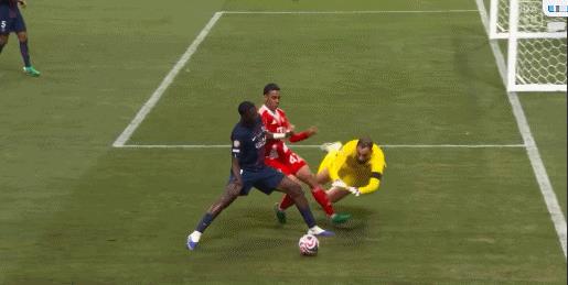 Musiala đã cập nhật video trên mạng xã hội của mình: Không ai nên bị đổ lỗi, điều này thỉnh thoảng vẫn xảy ra Musiala đã cập nhật video trên mạng xã hội của mình: Không ai nên bị đổ lỗi, điều này thỉnh thoảng vẫn xảy ra