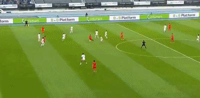 Hiệp một Cúp Đông Á: Hosoya Shindai ghi bàn, Zhang Yuning bỏ lỡ cơ hội đối mặt, Trung Quốc 0-1 Nhật Bản Hiệp một Cúp Đông Á: Hosoya Shindai ghi bàn, Zhang Yuning bỏ lỡ cơ hội đối mặt, Trung Quốc 0-1 Nhật Bản