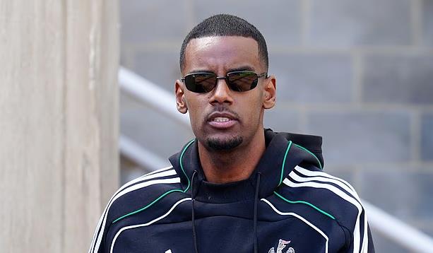 Rooney: Hành động của Isaac hoàn toàn sai trái. Tôi cũng muốn rời đội nhưng tôi chưa bao giờ đình công. Rooney: Hành động của Isaac hoàn toàn sai trái. Tôi cũng muốn rời đội nhưng tôi chưa bao giờ đình công.