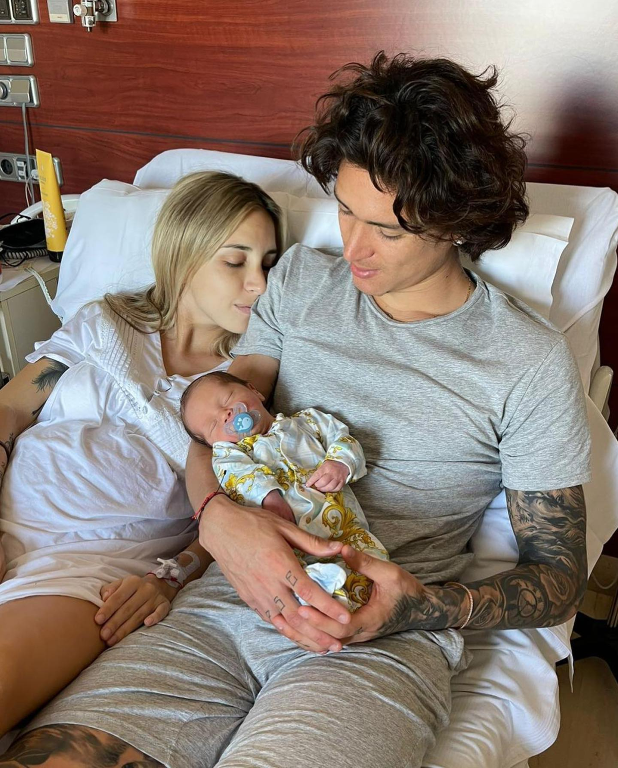 Nhìn lại những nữ thần thể thao: Các ngôi sao Ngoại hạng Anh chuyển đến câu lạc bộ mới và một nhóm những người vợ tuyệt đẹp nói lời tạm biệt Nhìn lại những nữ thần thể thao: Các ngôi sao Ngoại hạng Anh chuyển đến câu lạc bộ mới và một nhóm những người vợ tuyệt đẹp nói lời tạm biệt